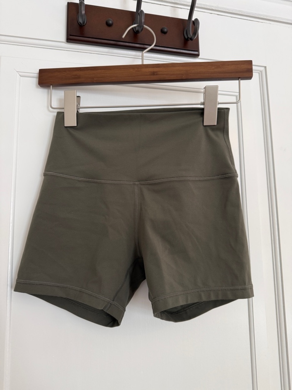 Lululemon Align High-Rise Women's Shorts in Dark Olive